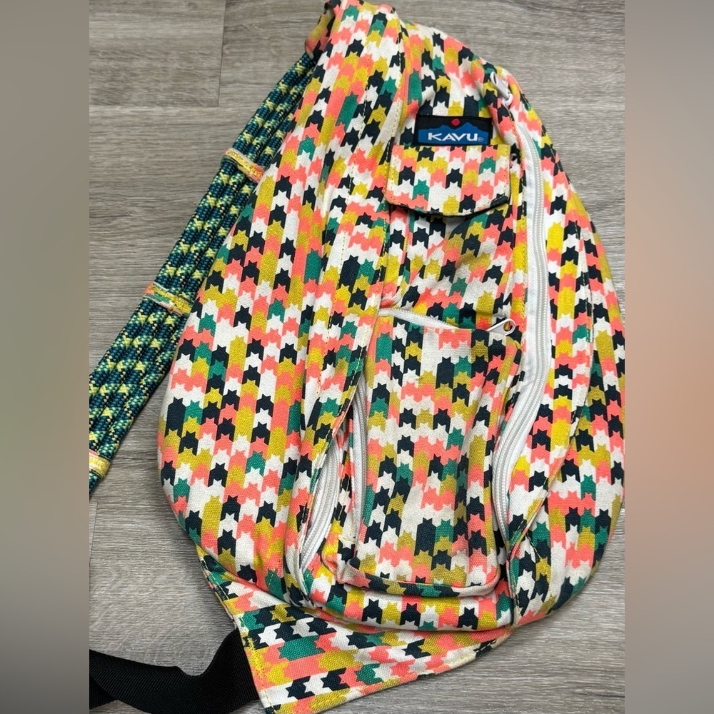KAVU Original Rope Bag in the houndstooth pattern